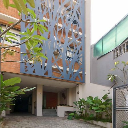 Reddoorz Plus Near Radio Dalam 3 Jakarta Kültér fotó