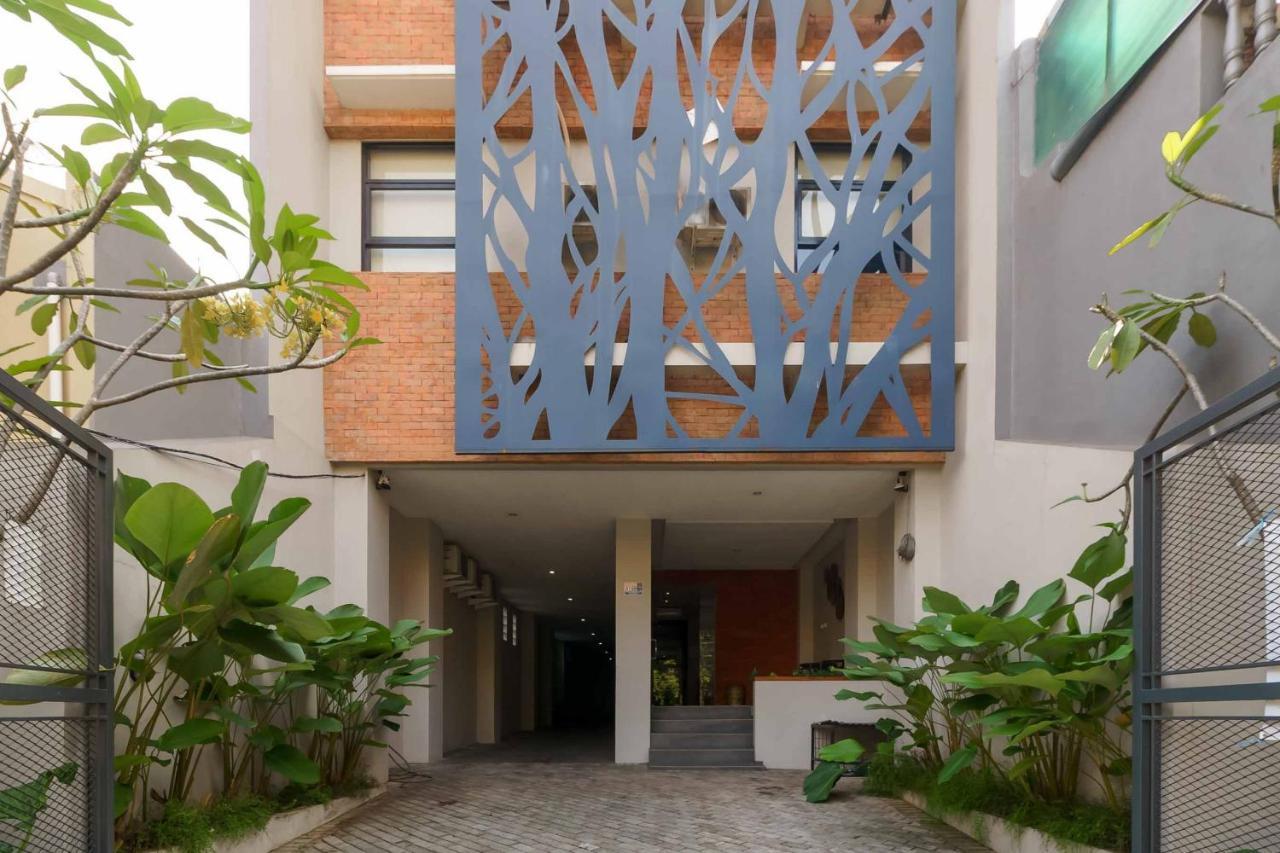Reddoorz Plus Near Radio Dalam 3 Jakarta Kültér fotó