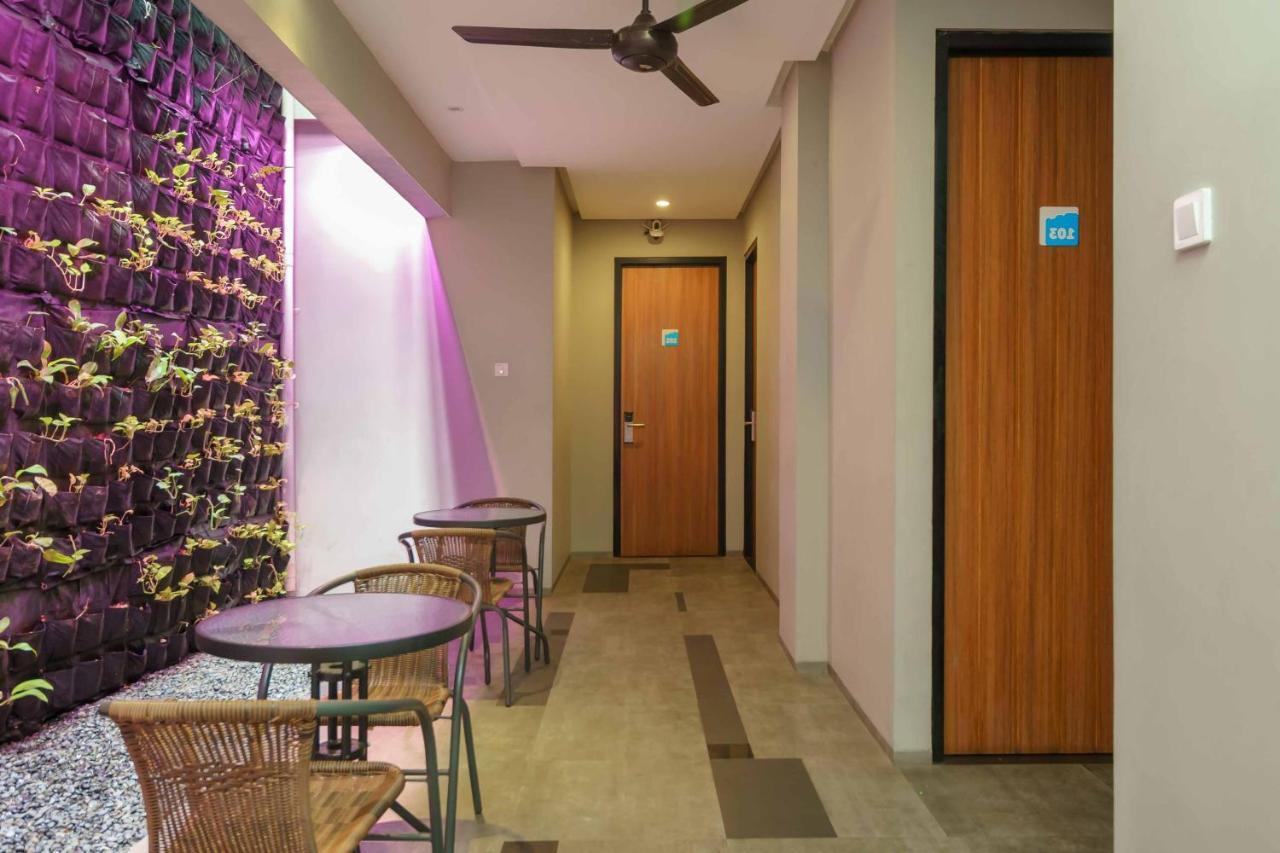 Reddoorz Plus Near Radio Dalam 3 Jakarta Kültér fotó