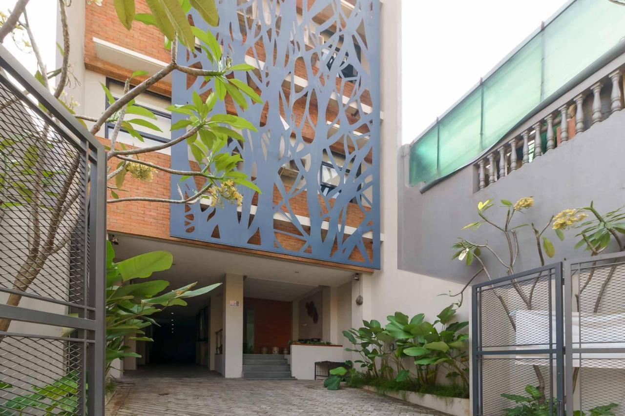 Reddoorz Plus Near Radio Dalam 3 Jakarta Kültér fotó