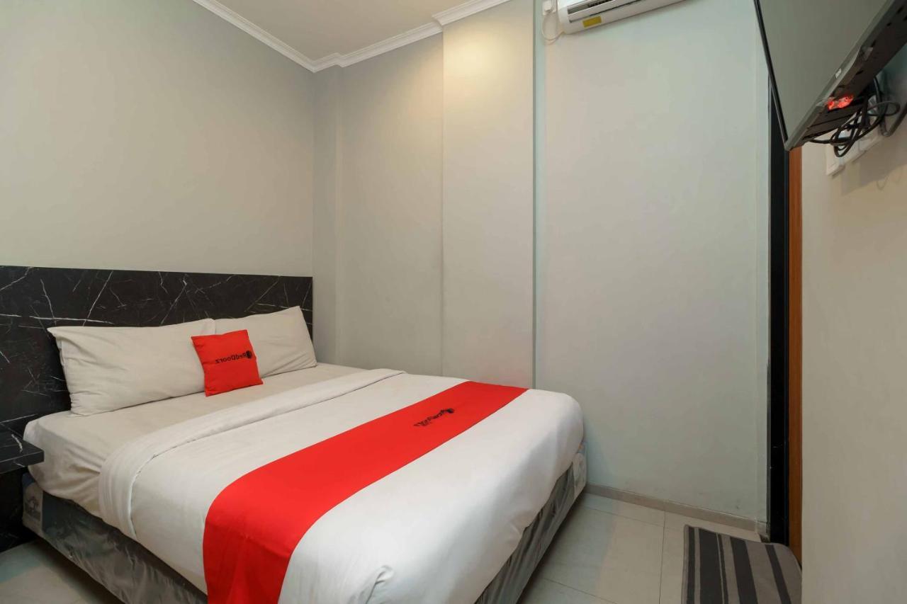 Reddoorz Plus Near Radio Dalam 3 Jakarta Kültér fotó